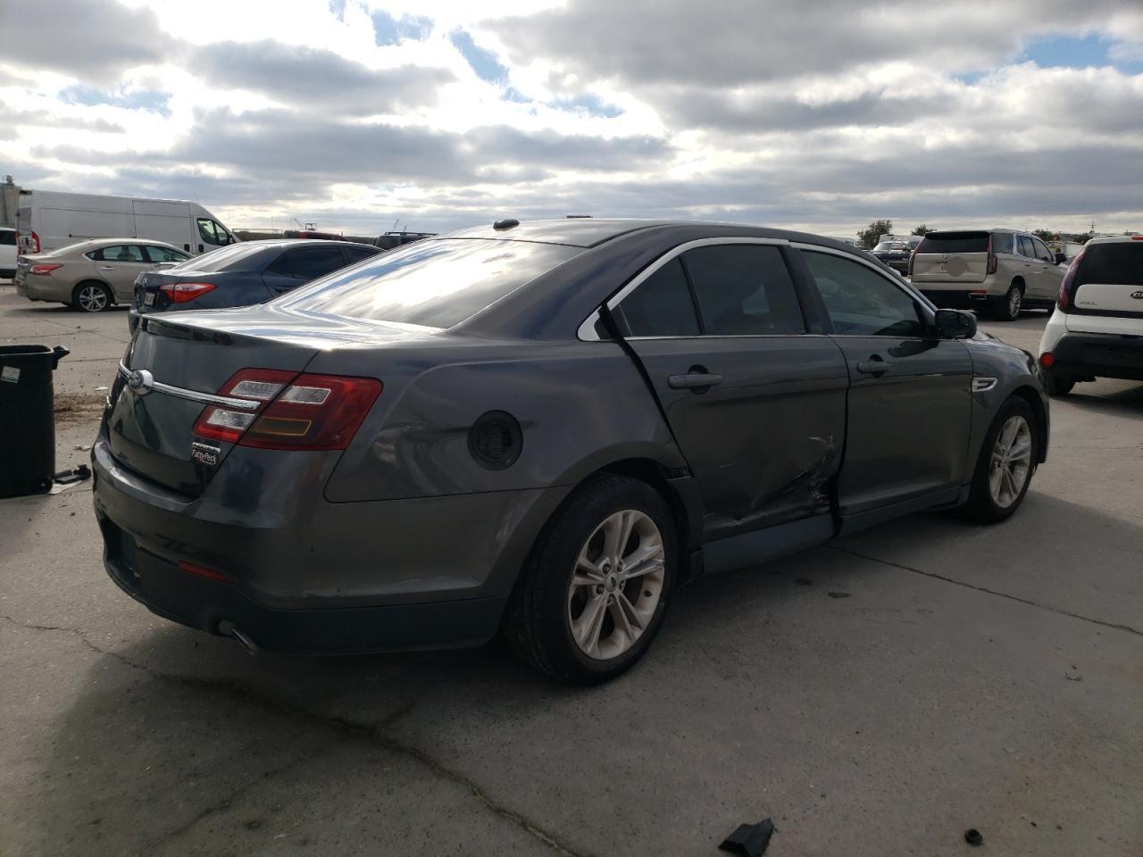 VIN 1FAHP2D83GG104144 2016 FORD TAURUS no.3