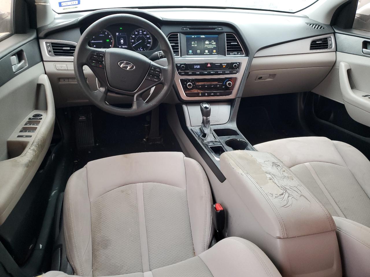2016 Hyundai Sonata - Image 8