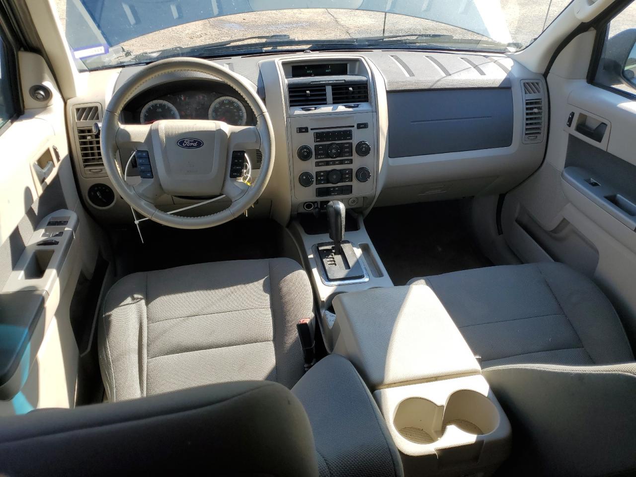 2010 Ford Escape - Image 8