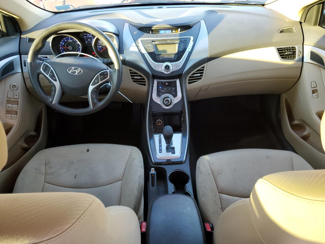 2011 Hyundai Elantra - Image 8
