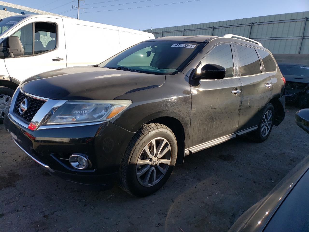 2016 Nissan Pathfinder - Image 1