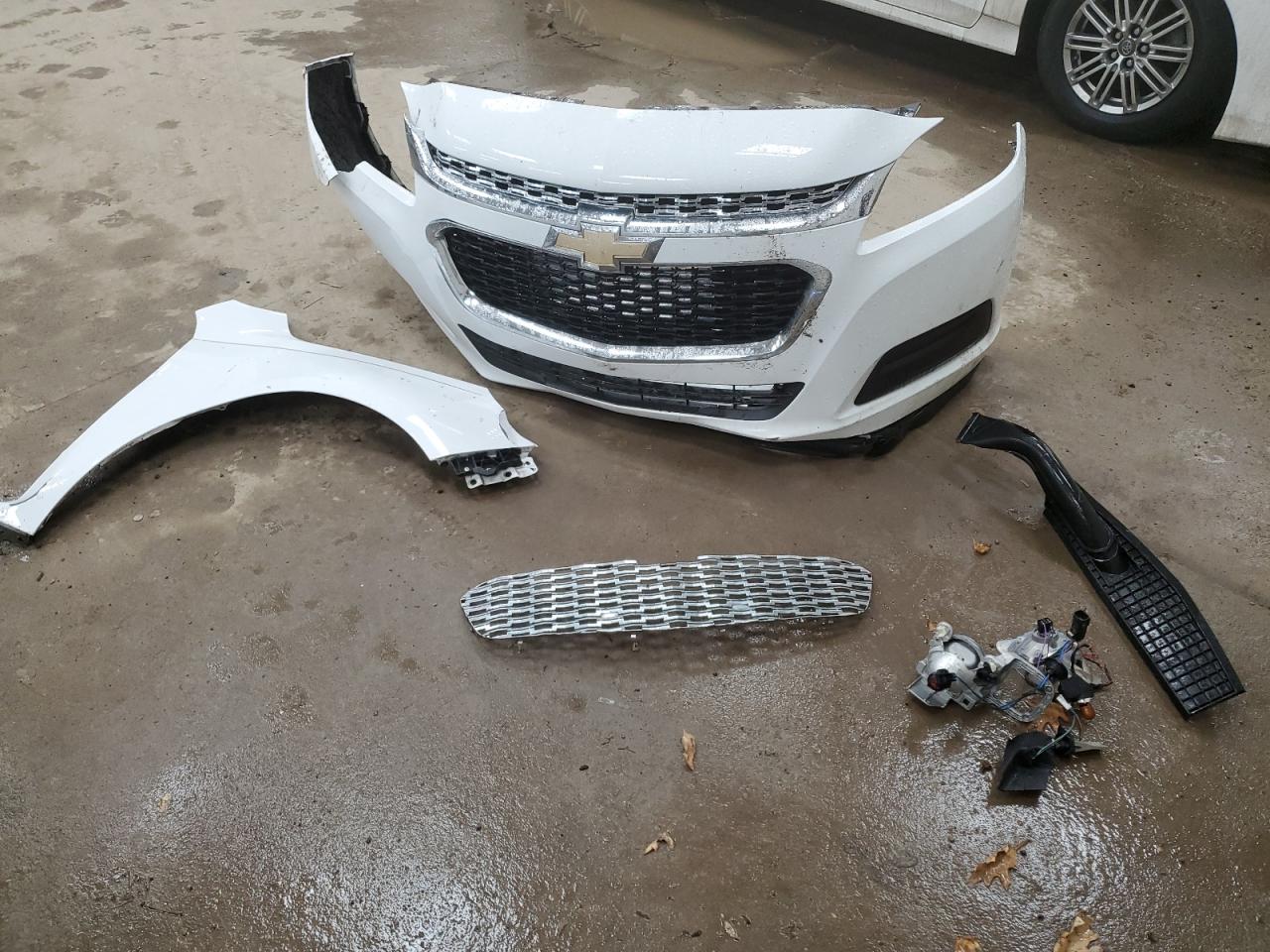 2014 Chevrolet Malibu - Image 12
