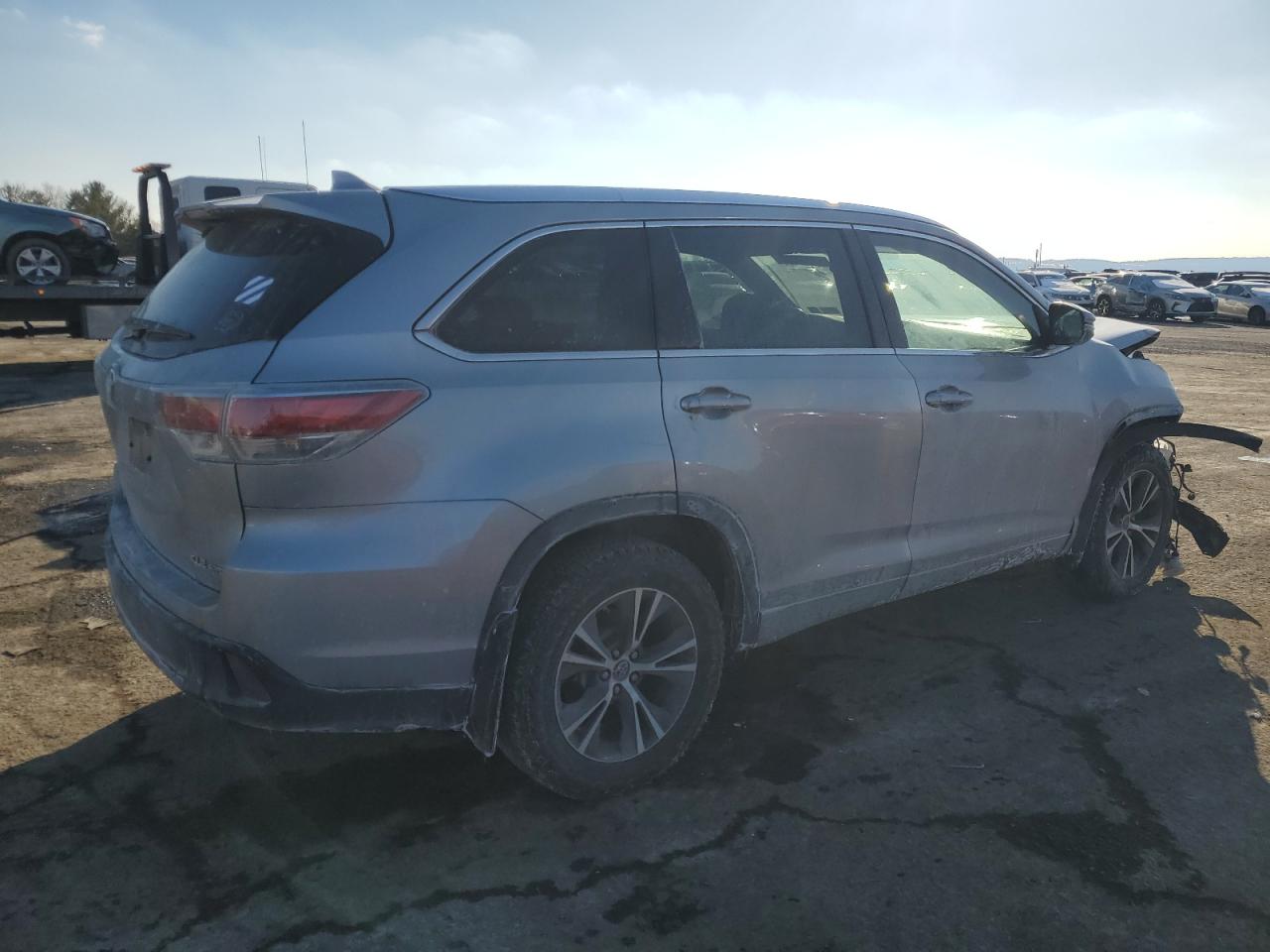 2016 Toyota Highlander - Image 3
