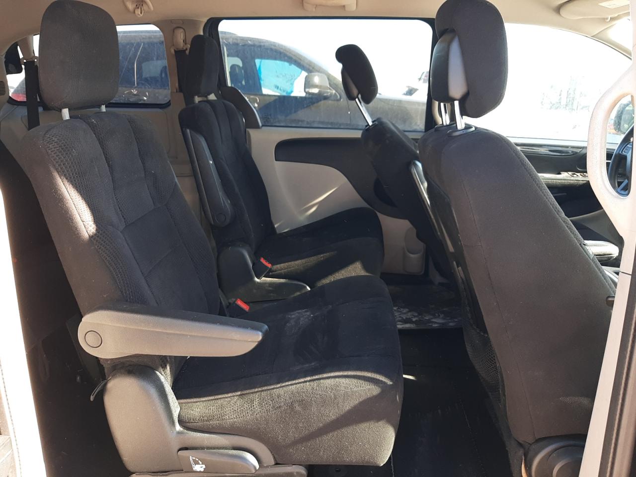 2013 Dodge Caravan - Image 11