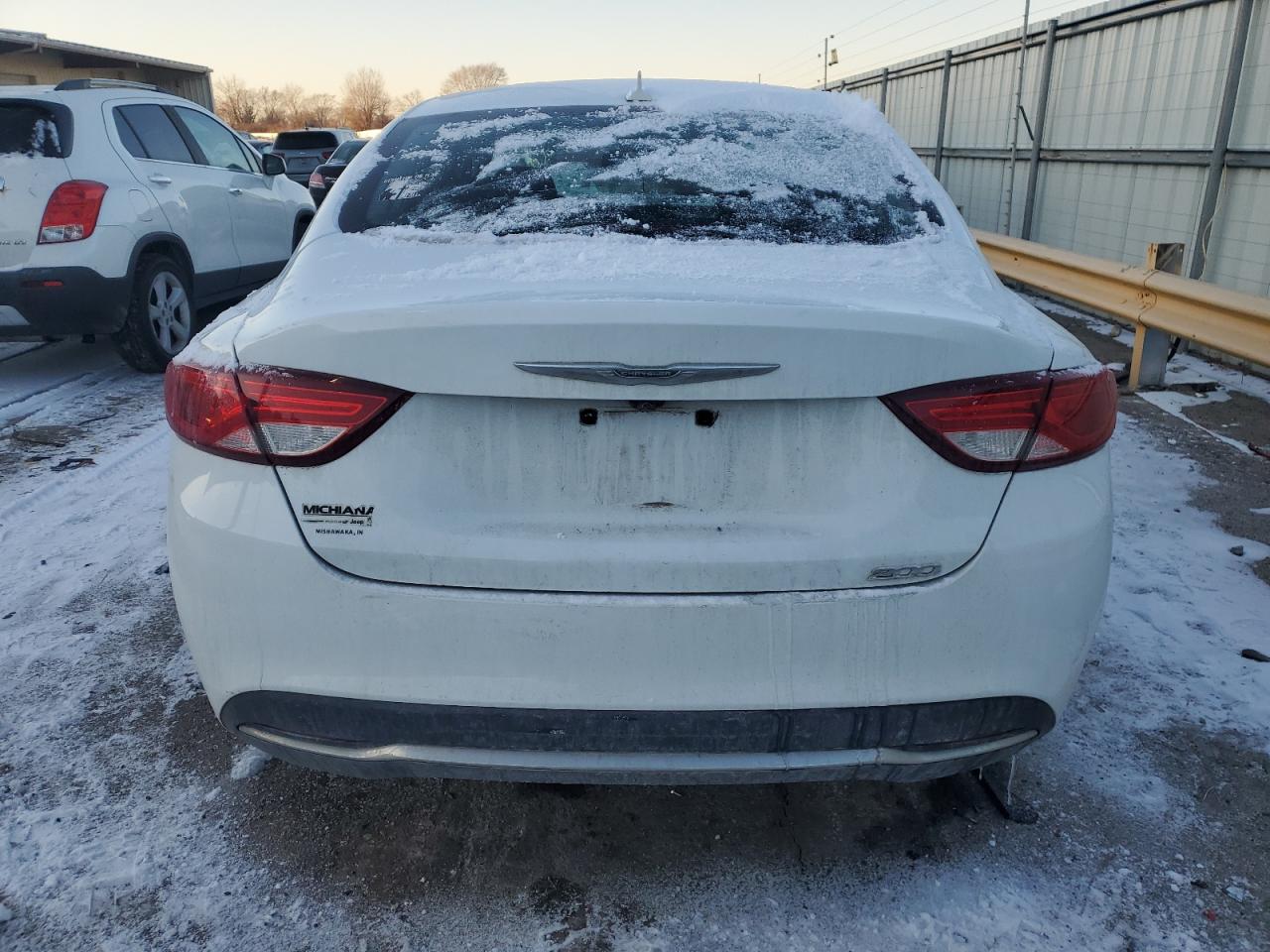 2017 Chrysler 200 - Image 6
