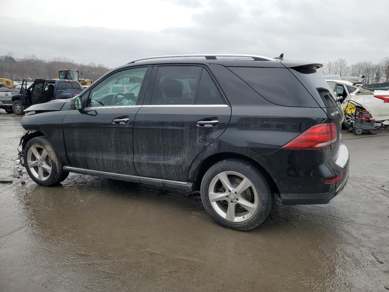 2016 Mercedes-Benz GLE - Image 2