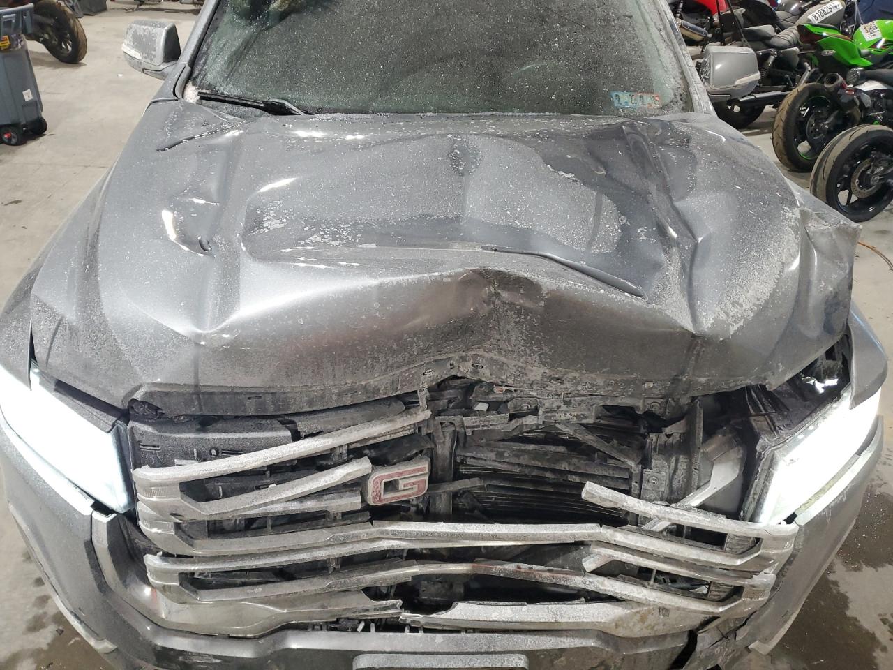 2021 GMC Acadia - Image 12