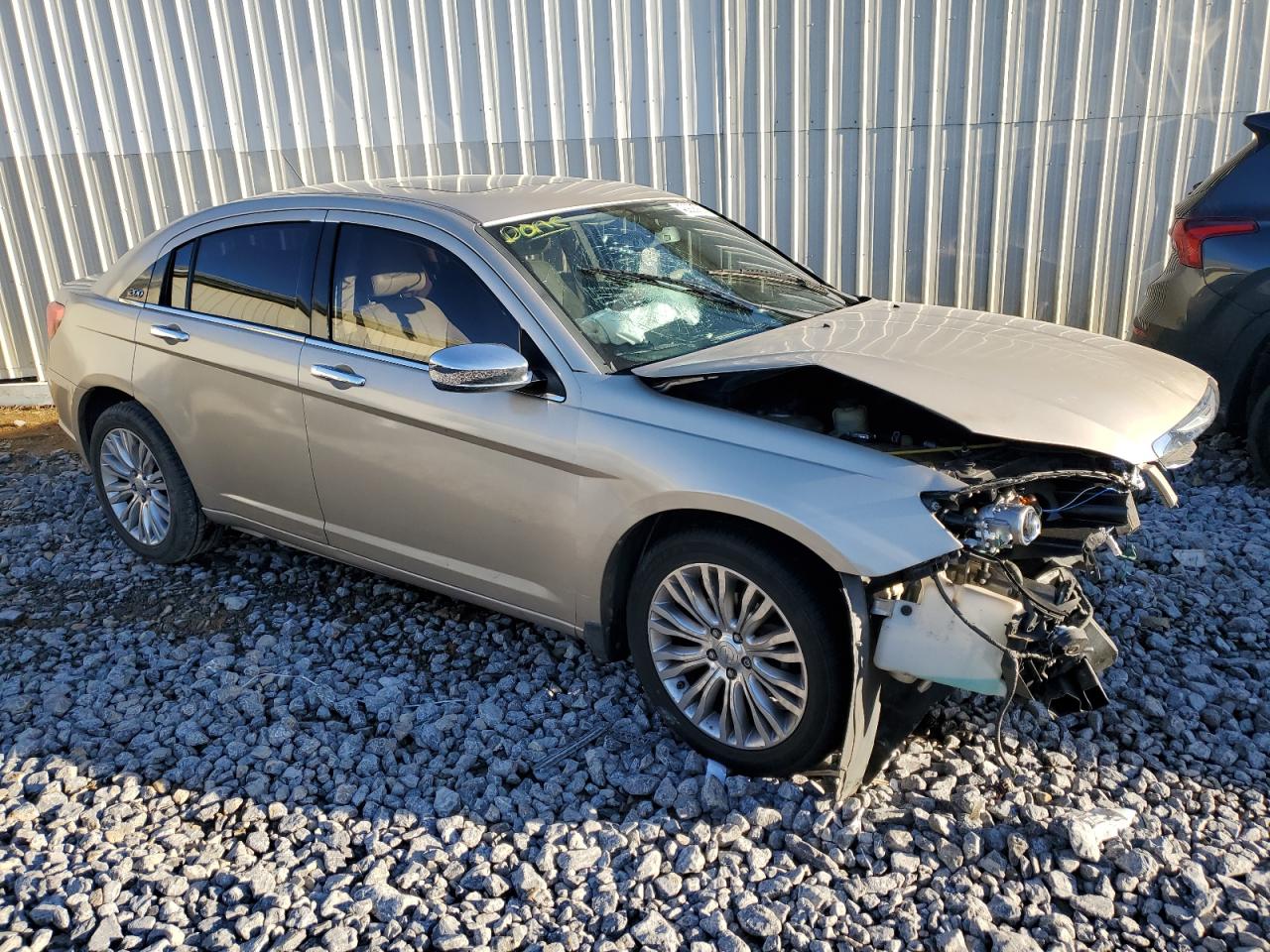 2013 Chrysler 200 - Image 4
