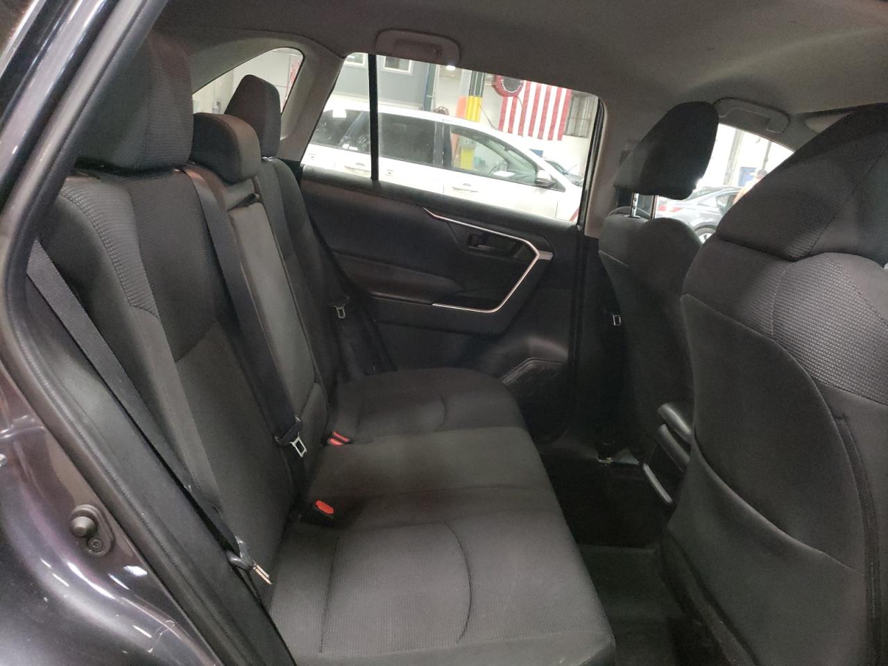 2020 Toyota RAV 4 - Image 11