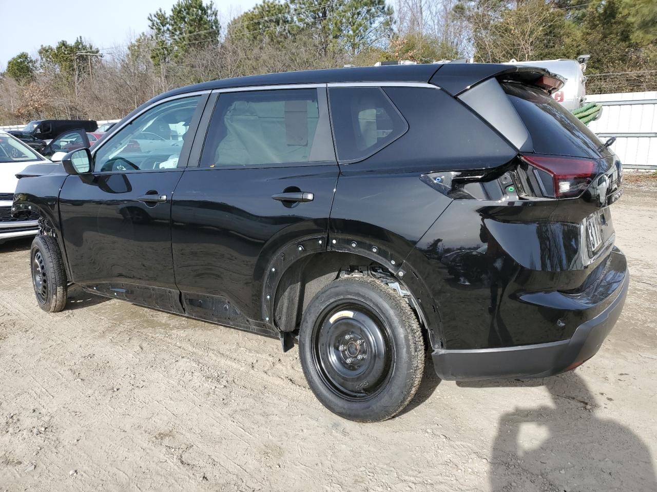 2024 Nissan Rogue - Image 2