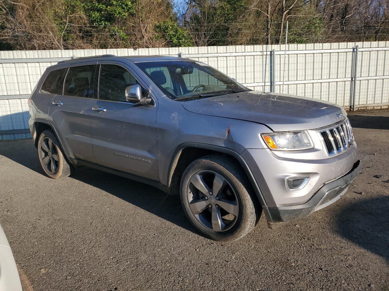 2015 Jeep Grand Cherokee - Image 4