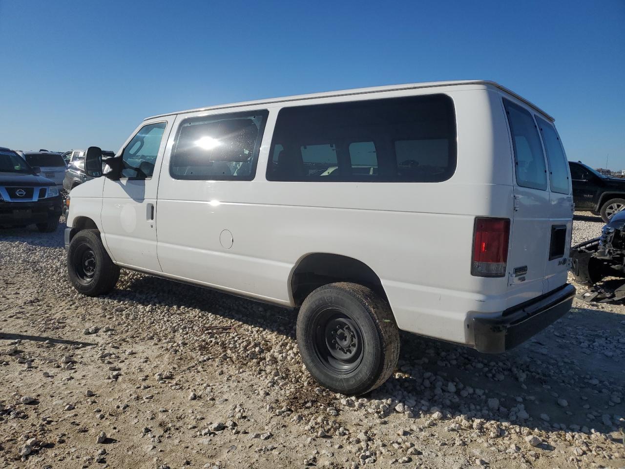 2012 Ford Econoline - Image 2