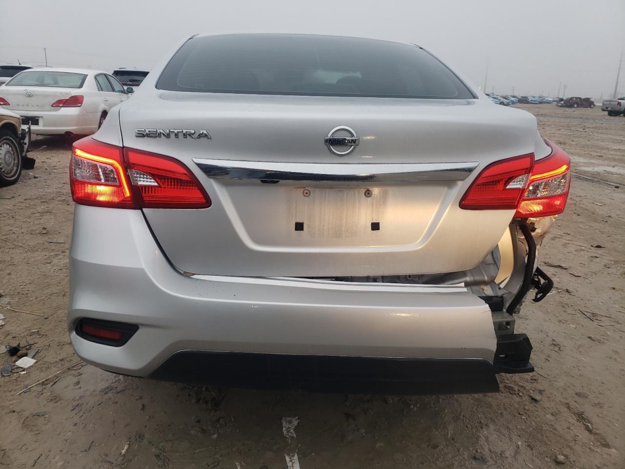 2019 Nissan Sentra - Image 6