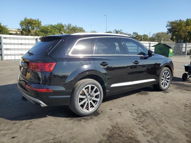  AUDI Q7 2019 Чорний