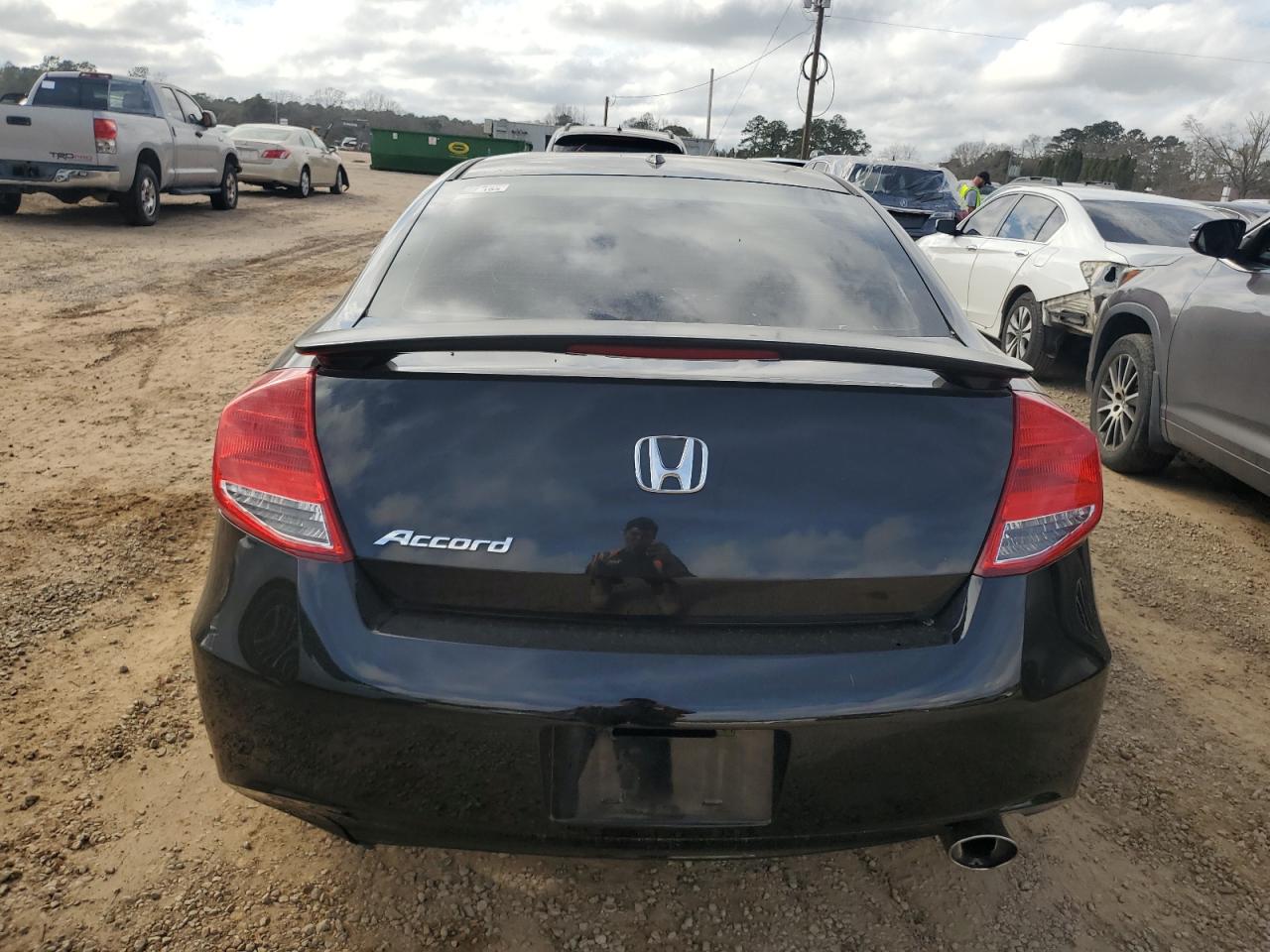 2012 Honda Accord - Image 6