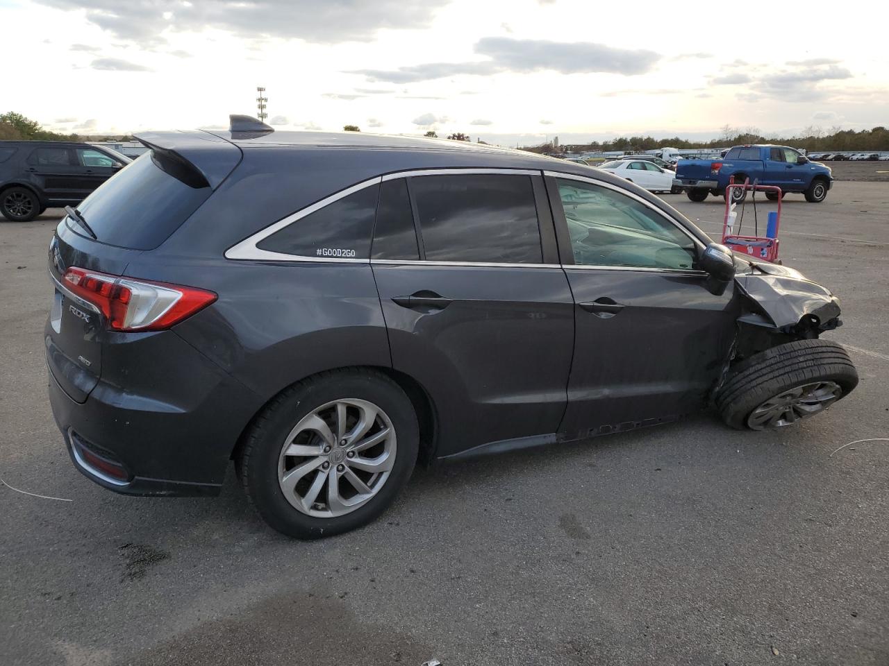 VIN 5J8TB4H30GL006551 2016 ACURA RDX no.3