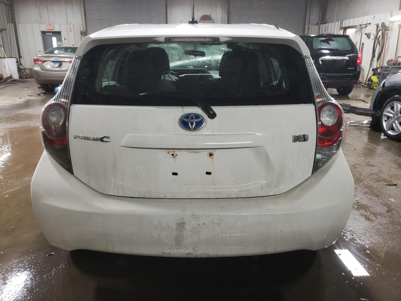 2012 Toyota Prius - Image 6