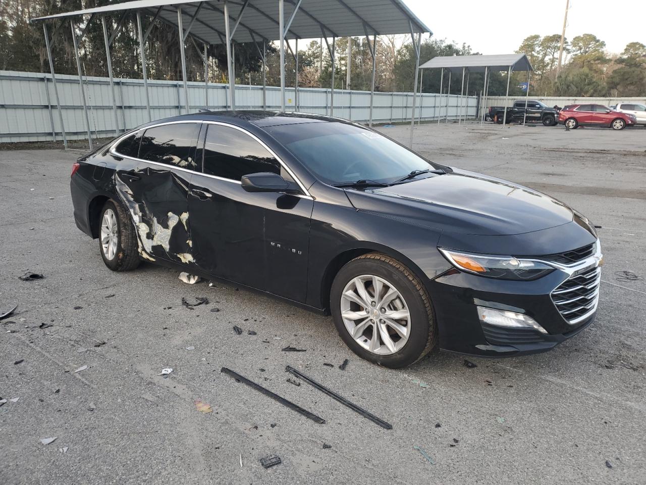 2022 Chevrolet Malibu - Image 4