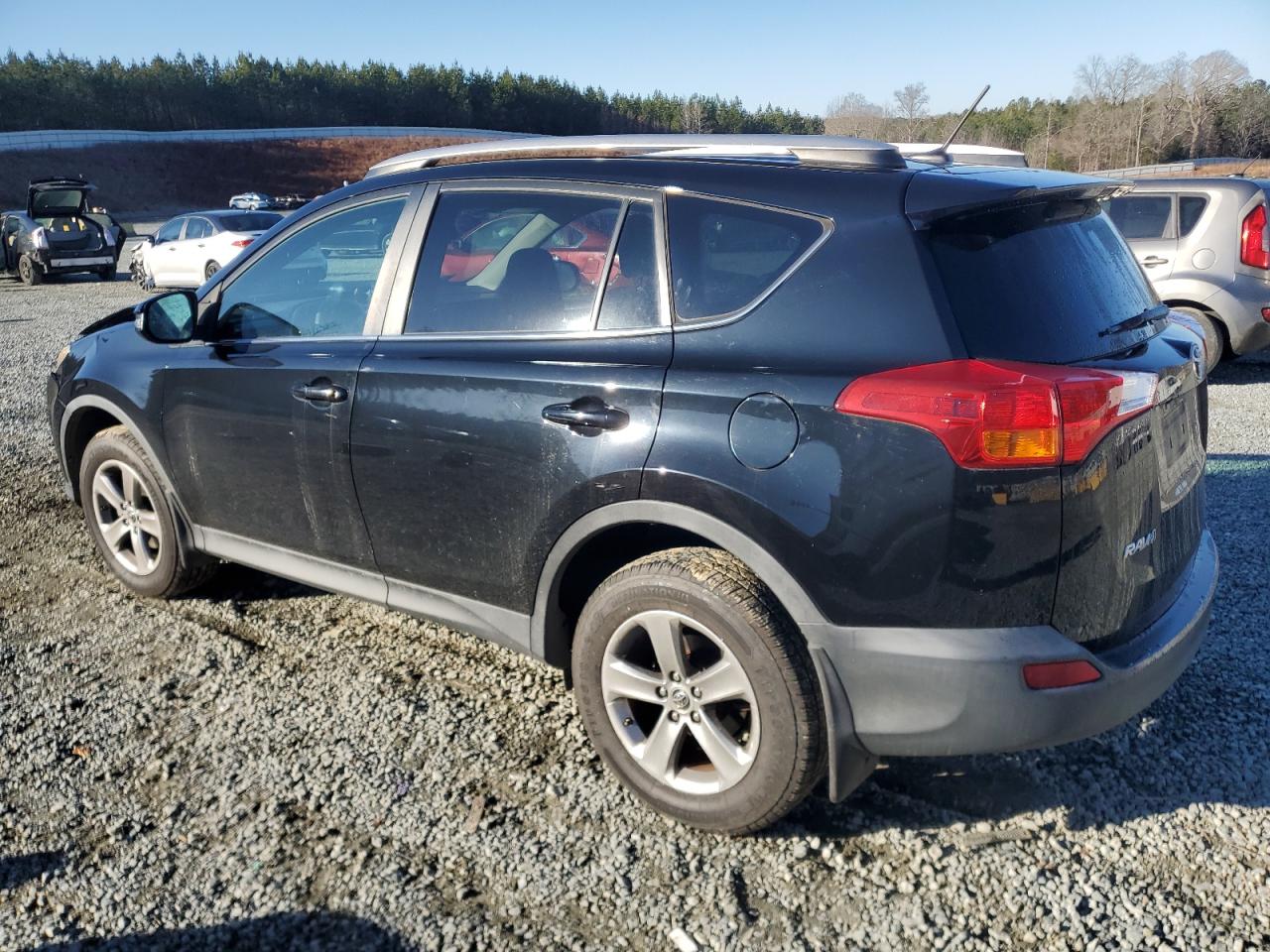 2015 Toyota RAV 4 - Image 2