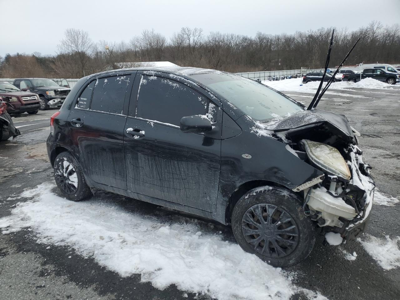 2011 Toyota Yaris - Image 4