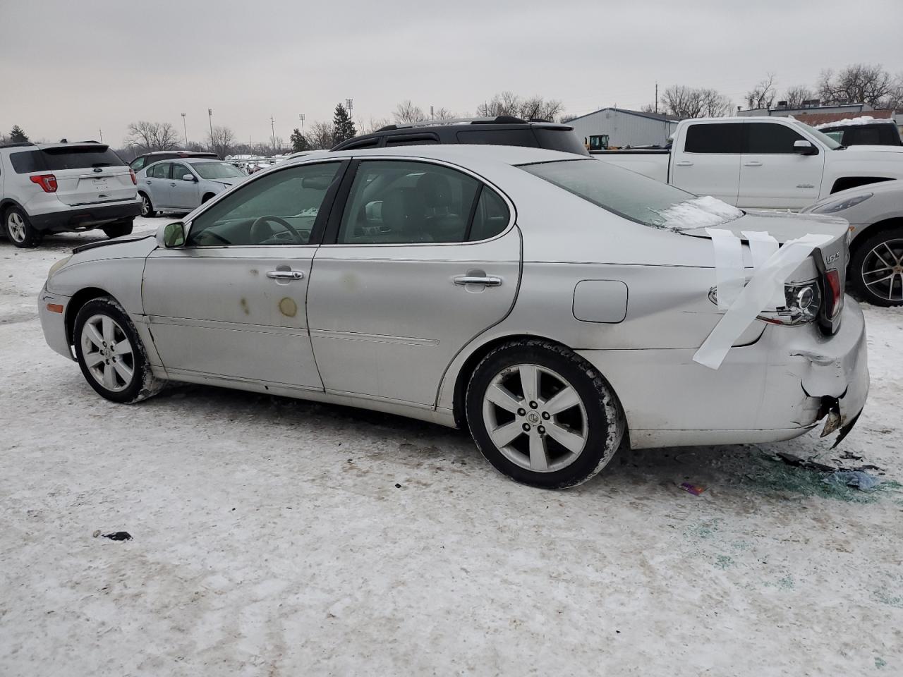 2005 Lexus ES - Image 2
