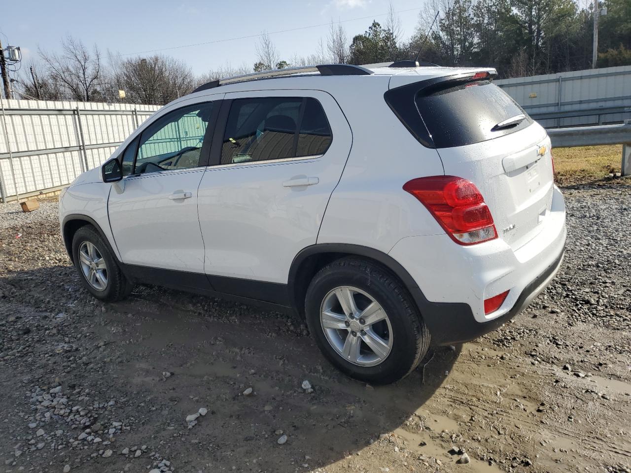 2020 Chevrolet Trax - Image 2