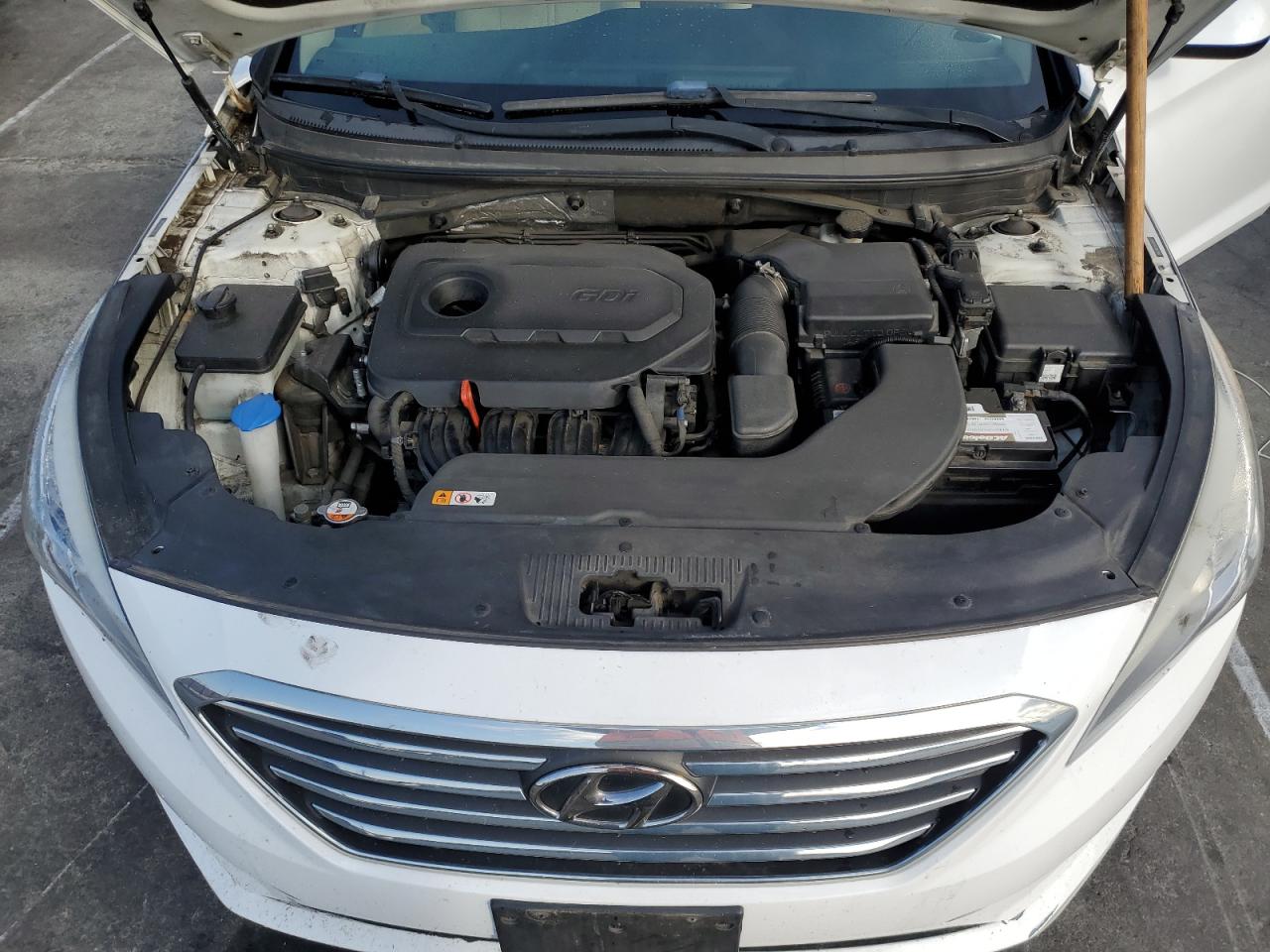 2016 Hyundai Sonata - Image 11