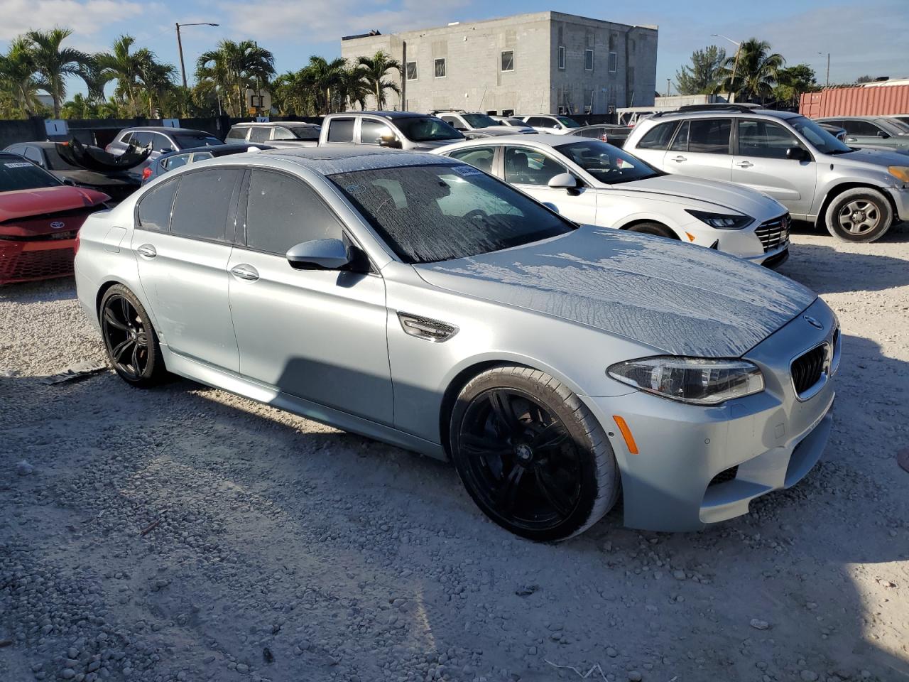 VIN WBSFV9C57FD595236 2015 BMW M5 no.4