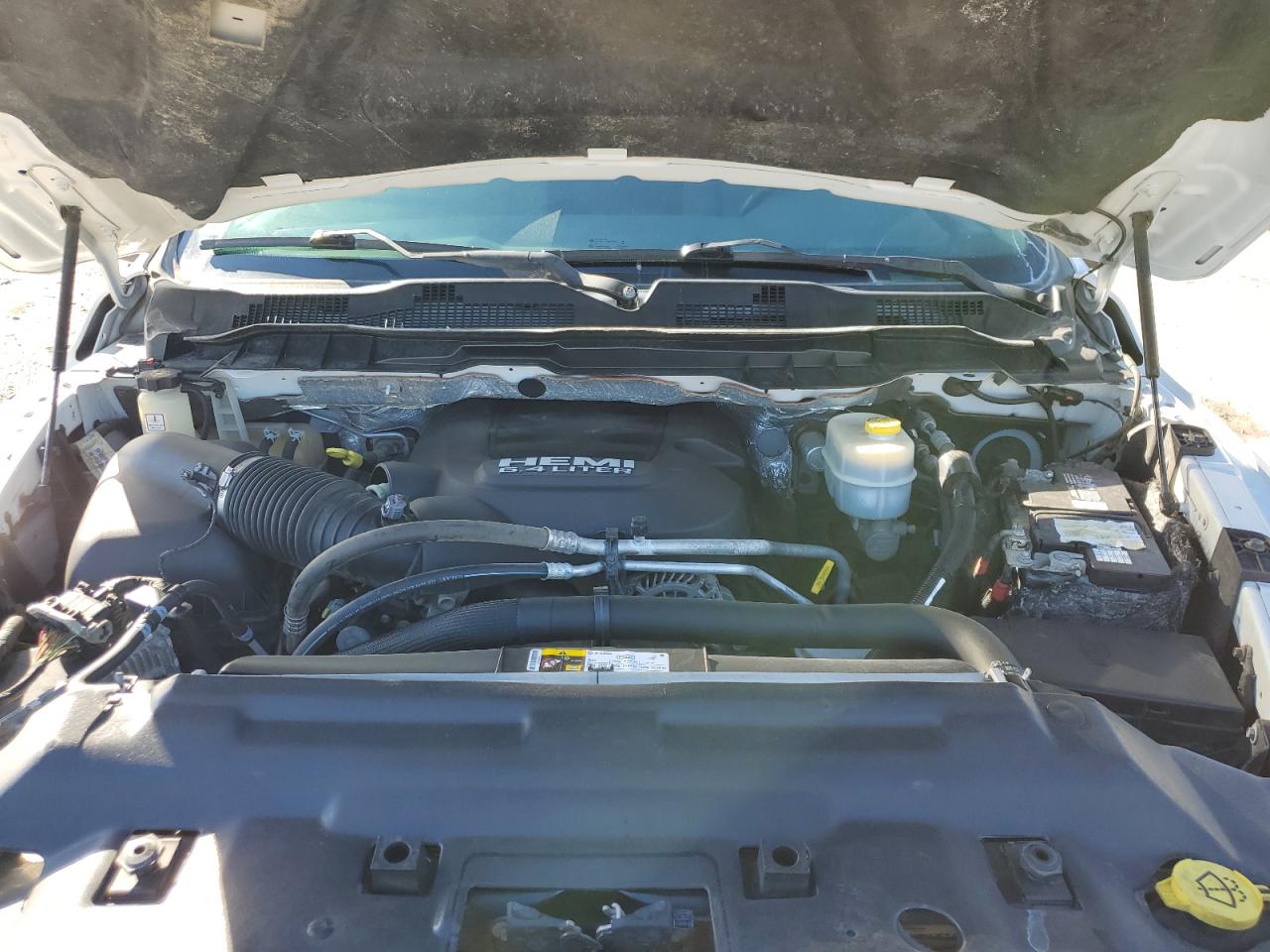 2015 RAM 3500 - Image 7