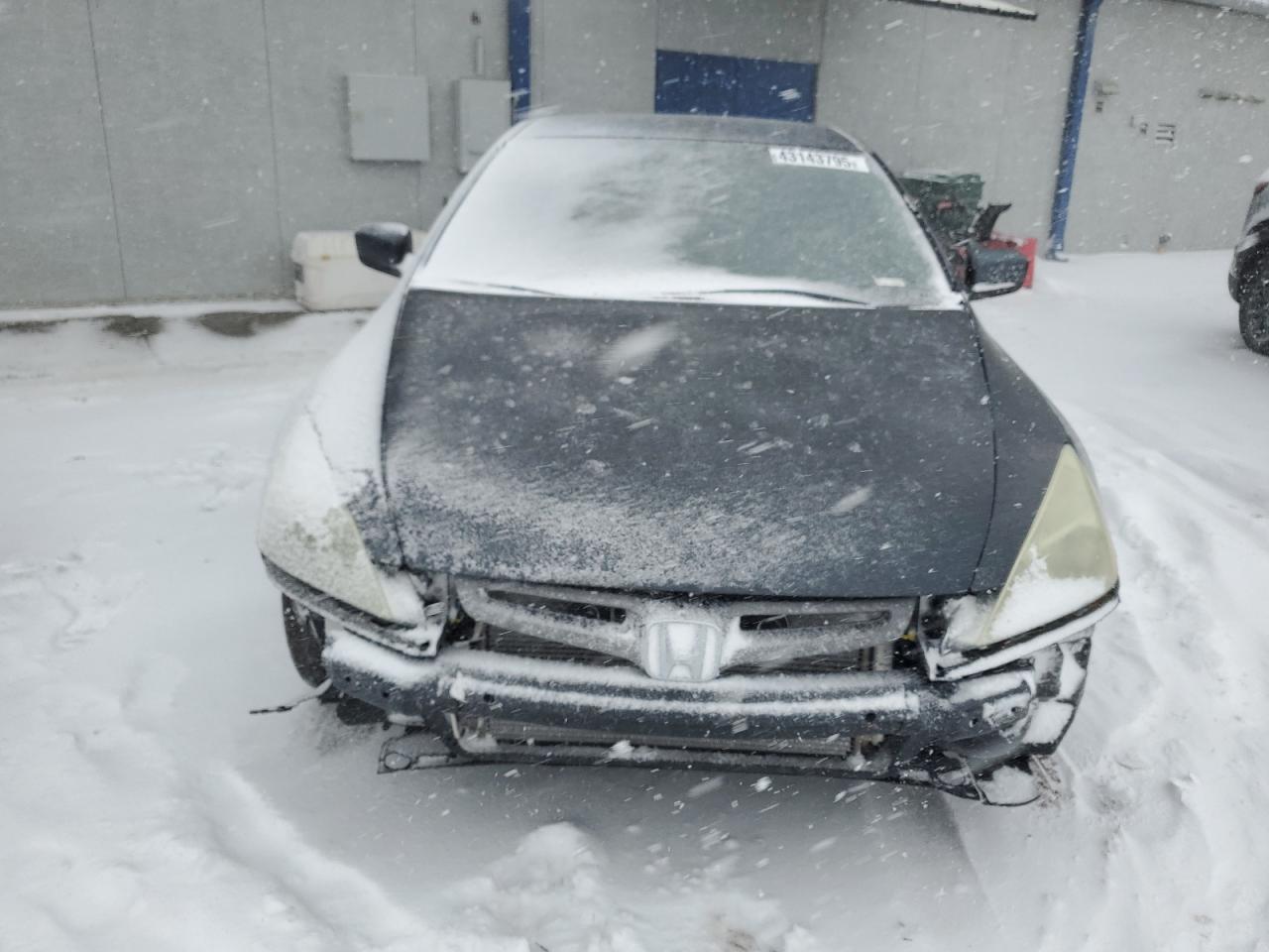 2004 Honda Accord - Image 5