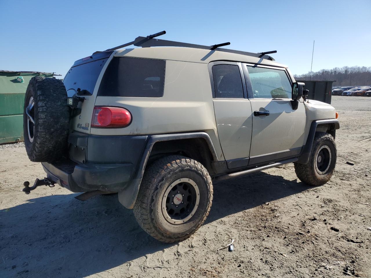 2010 Toyota FJ Cruiser - Image 3
