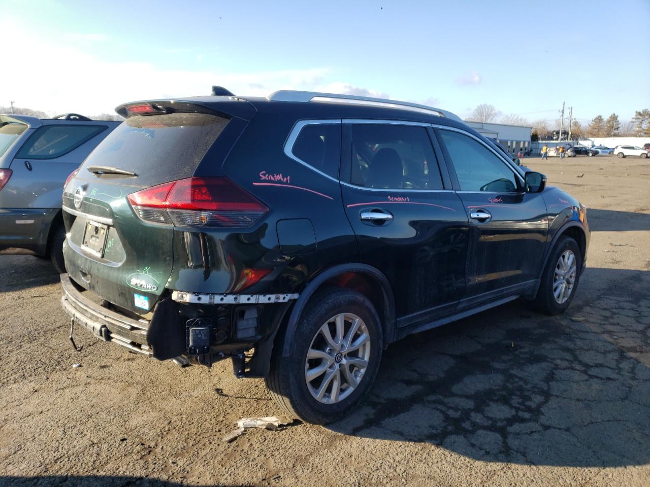 2018 Nissan Rogue - Image 3