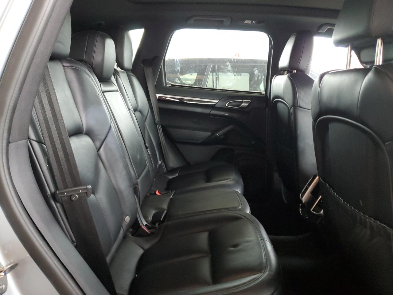 2018 Porsche Cayenne - Image 11