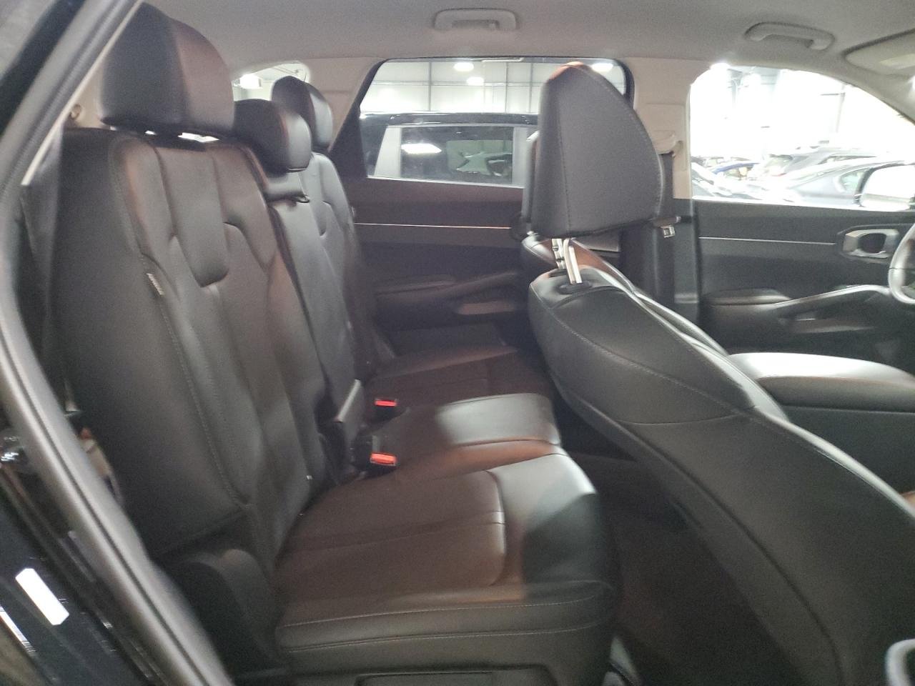 2024 Kia Sorento - Image 11