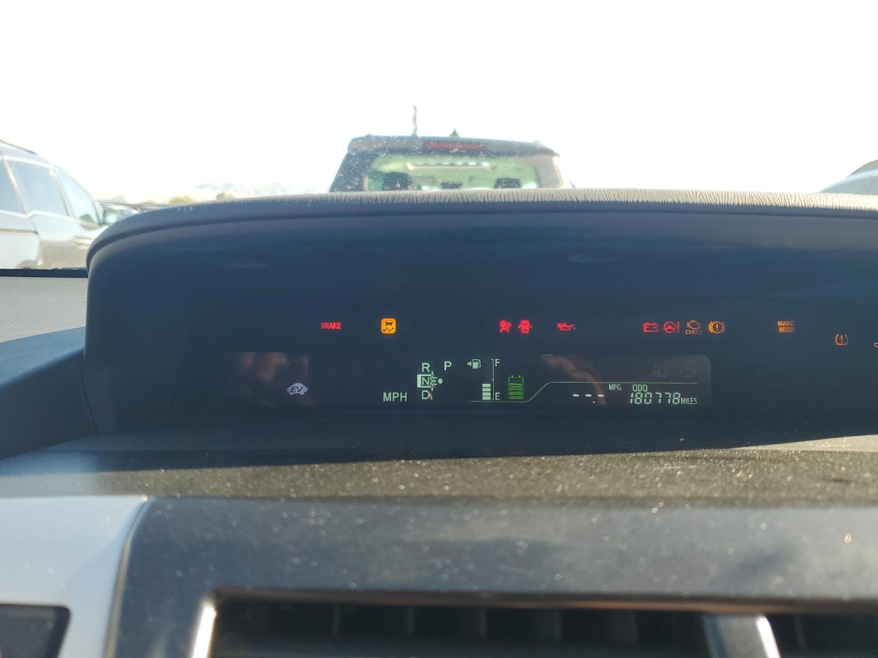 2013 Toyota Prius - Image 9