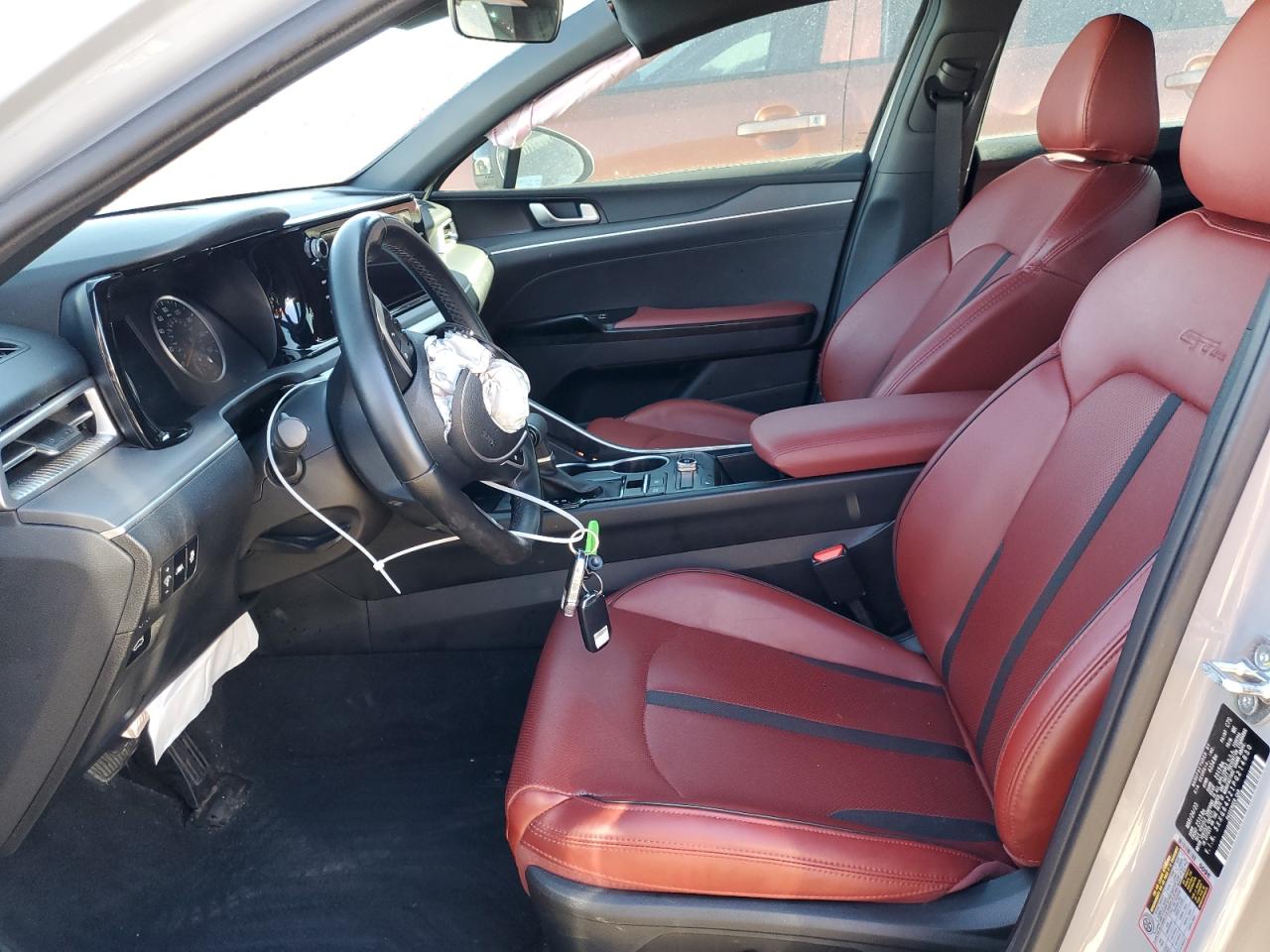 2023 Kia K5 - Image 7