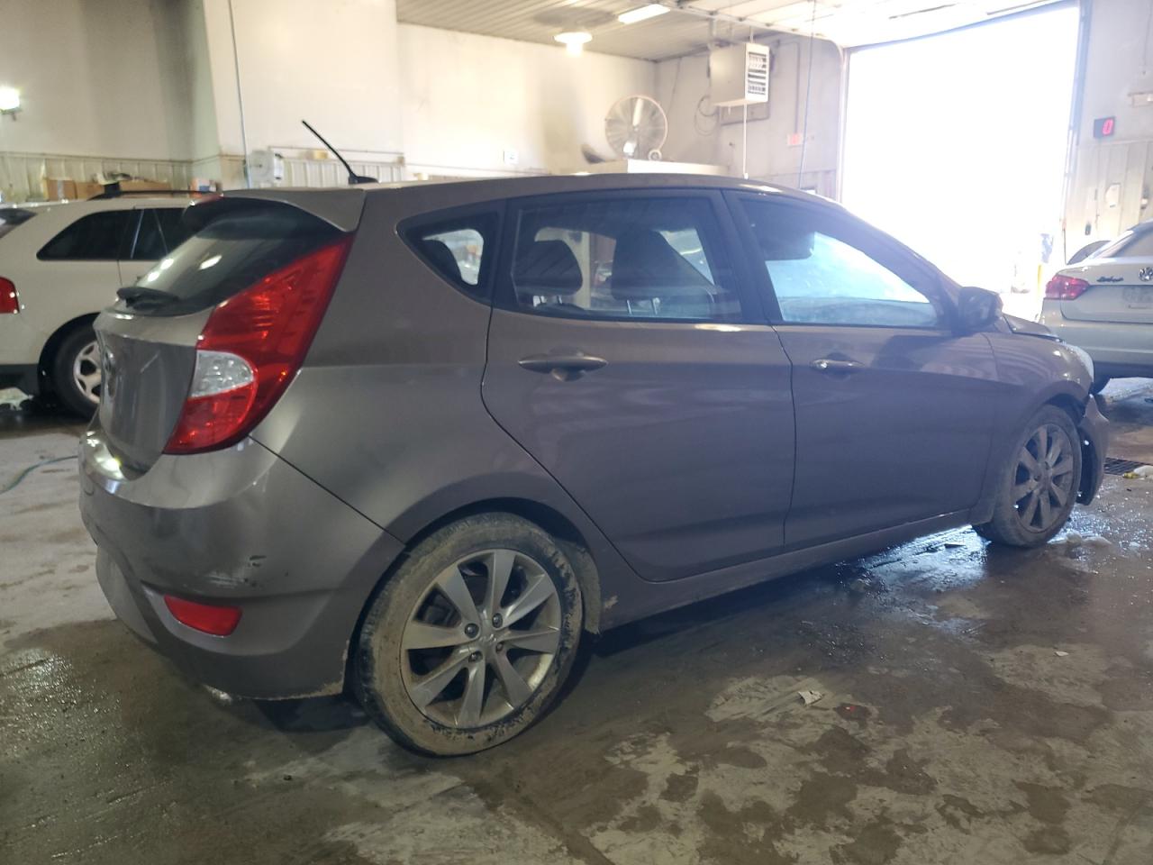 2013 Hyundai Accent - Image 3