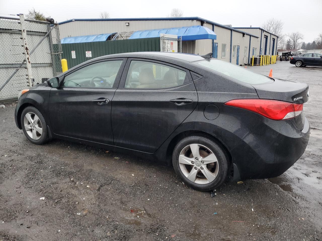2012 Hyundai Elantra - Image 2