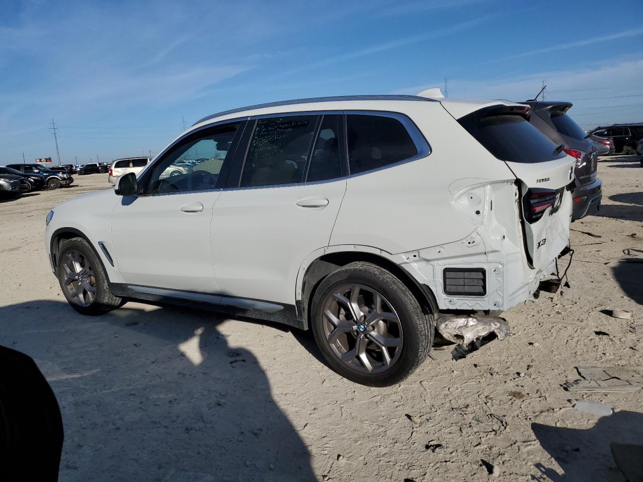 2023 BMW X3 - Image 2