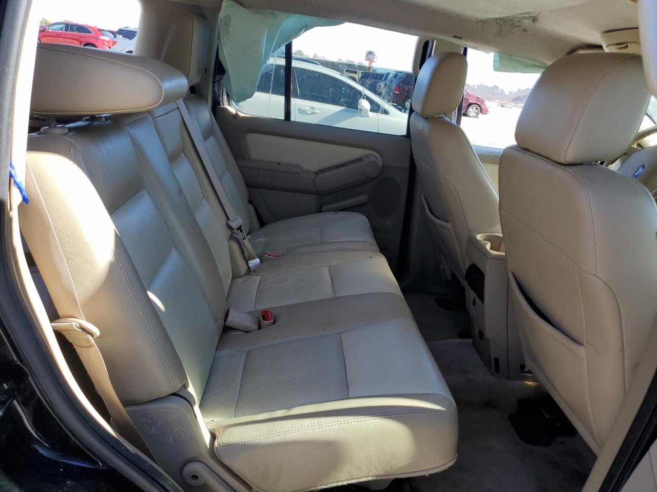 2007 Ford Explorer - Image 11