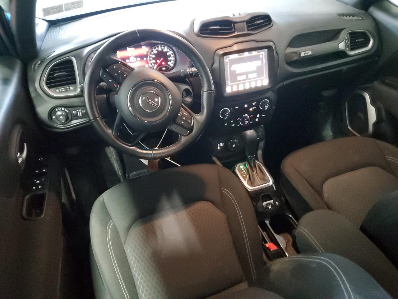 2021 Jeep Renegade - Image 8