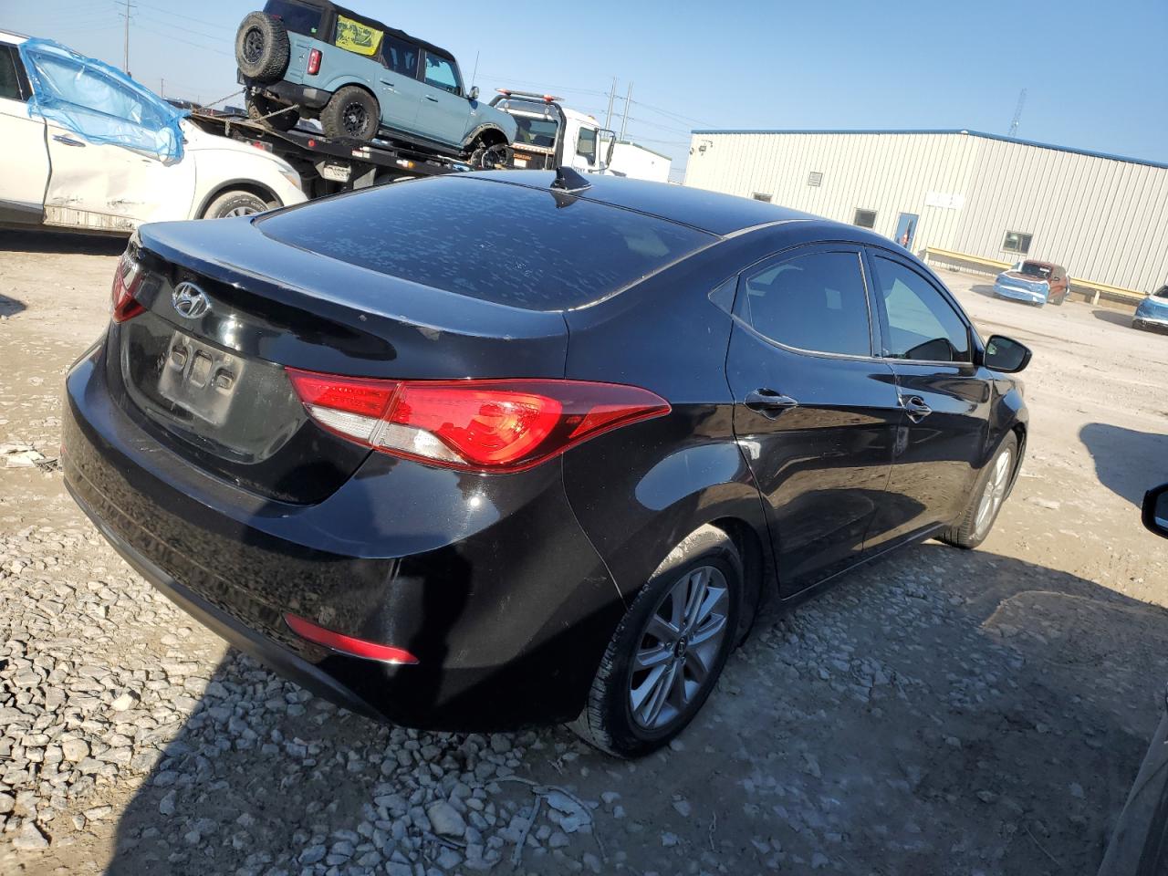2015 Hyundai Elantra - Image 3