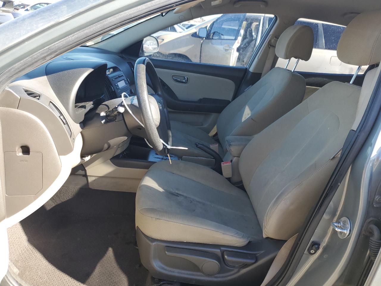 2010 Hyundai Elantra - Image 7