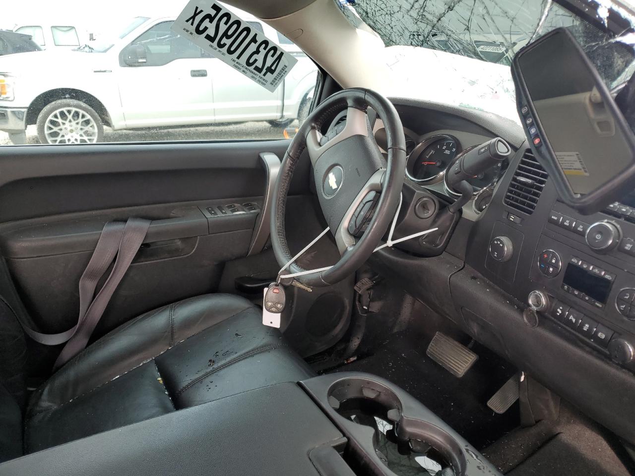 2014 Chevrolet Silverado - Image 7