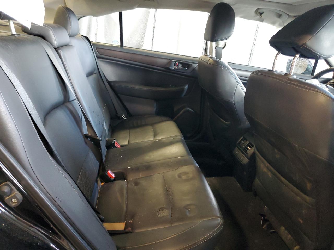 2016 Subaru Legacy - Image 10