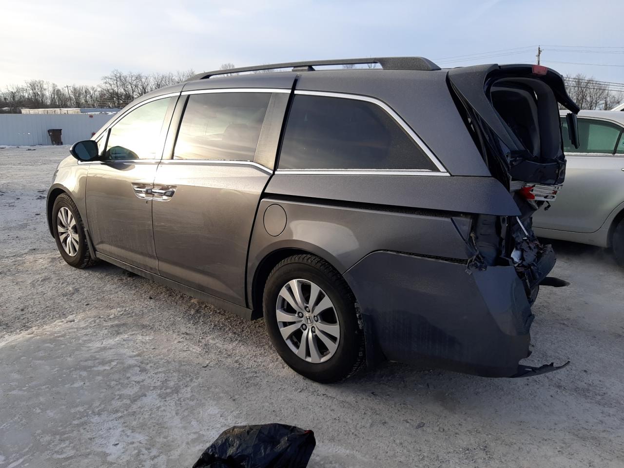 2016 Honda Odyssey - Image 2