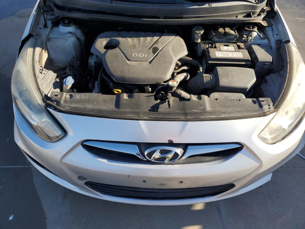 2014 Hyundai Accent - Image 11