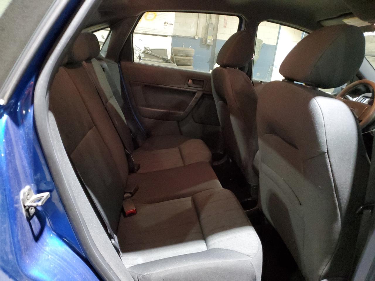 2010 Ford Focus - Image 10