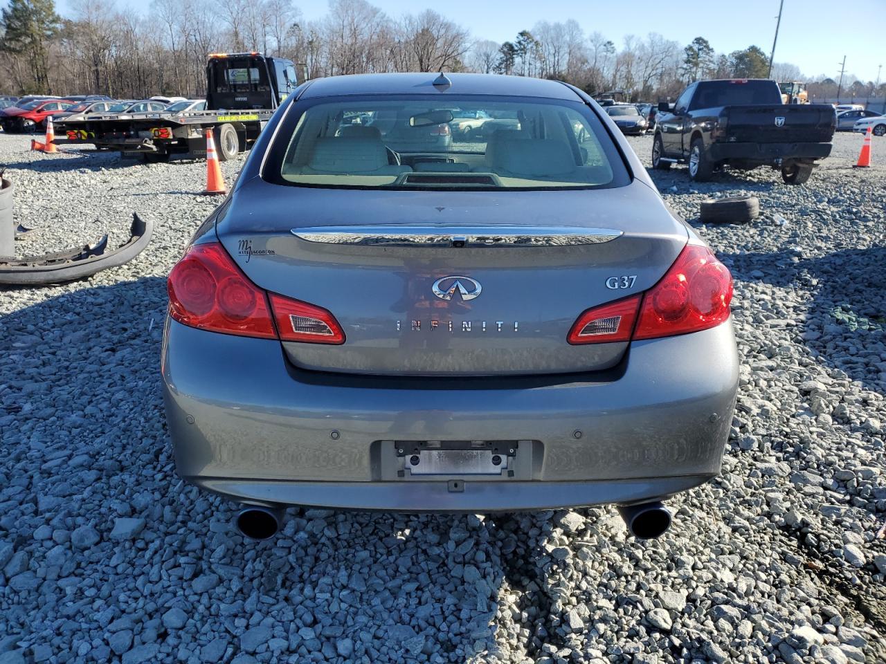 2013 Infiniti G - Image 6