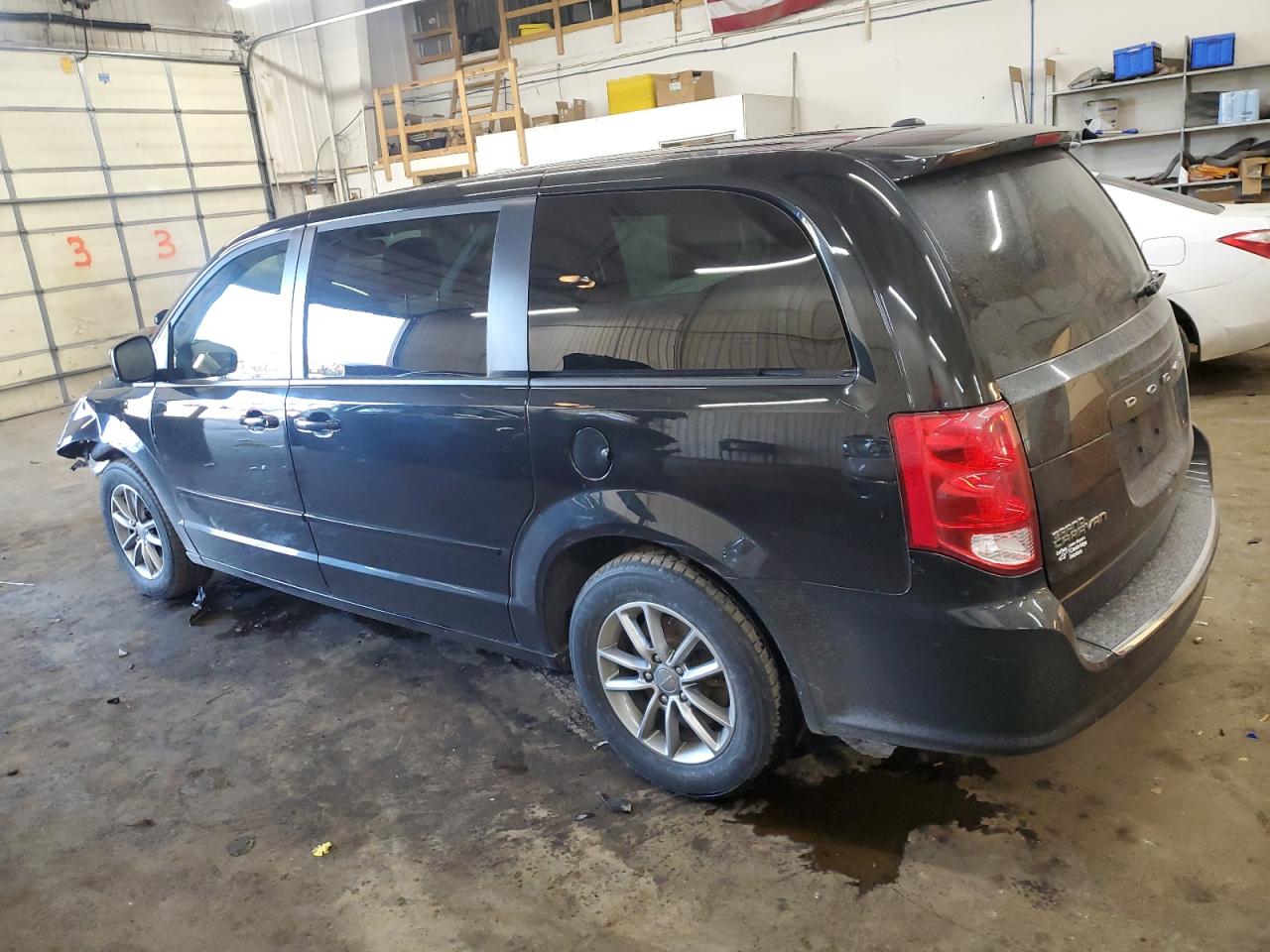2017 Dodge Caravan - Image 2